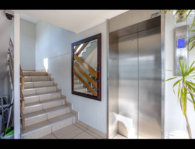 2 BEDROOM APARTMENT TO LET IN MUIZENBERG